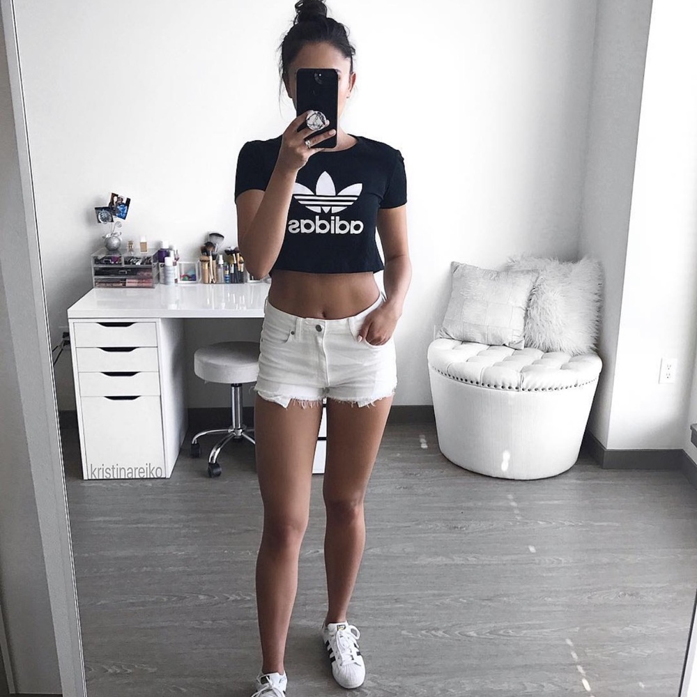 TALULA | Aritzia White Shorts